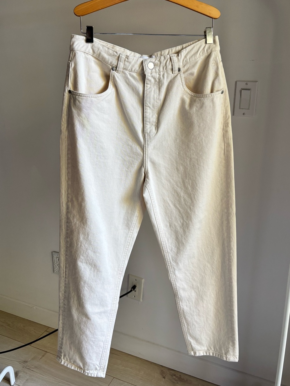KOTN Cream Relaxed Straight Egyptian Cotton Jeans Size 10